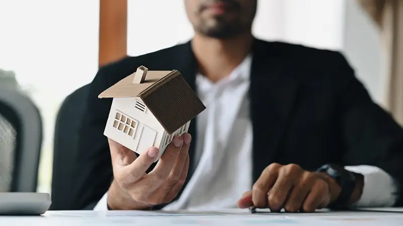 Commercial real estate investor company